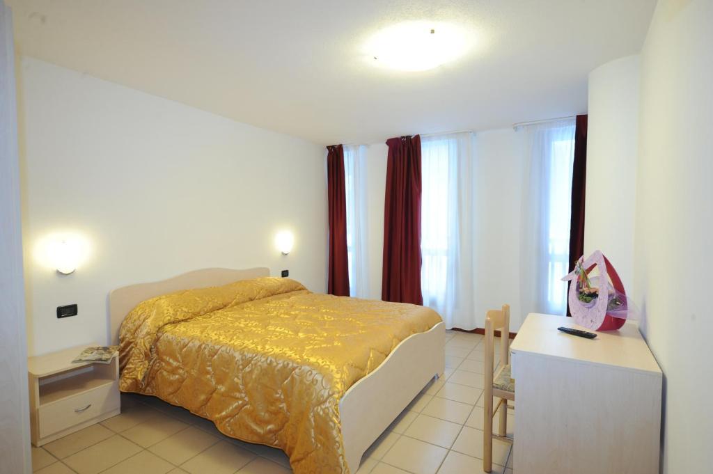 Affittacamere Lago Rotondo Mezzana  Luaran gambar